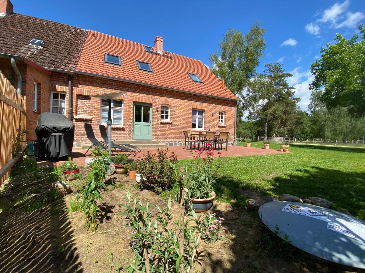 Апартаменти Forsthaus Zartwitzer Huette Рехлін Екстер'єр фото